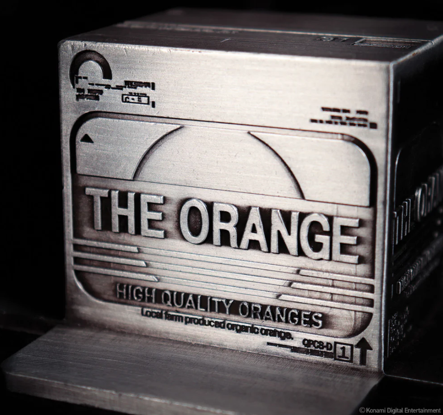Metal Gear Solid - Cardboard Box Metal Replica