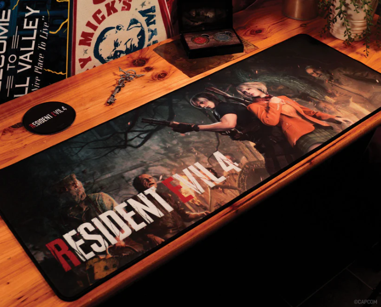 Resident Evil 4 - XL Desk Pad & Coaster Set