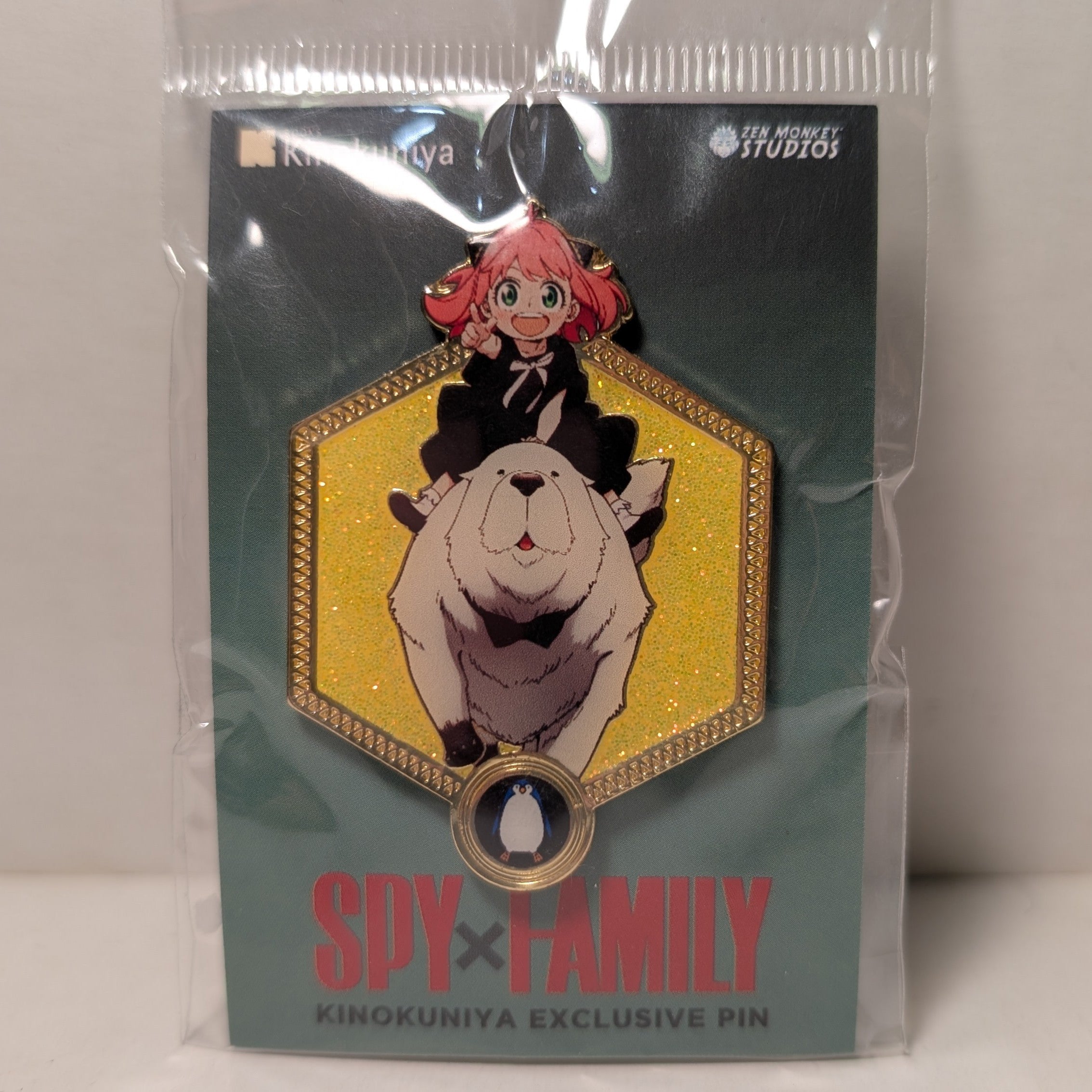 Spy X Family - Anya & Bond Golden Series Pin