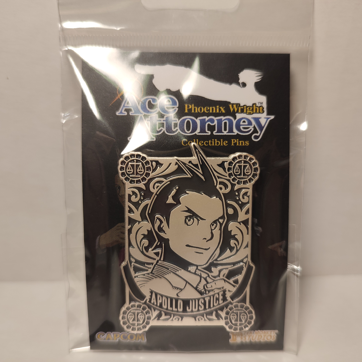 Ace Attorney - Apollo Justice Gray Pin Badge