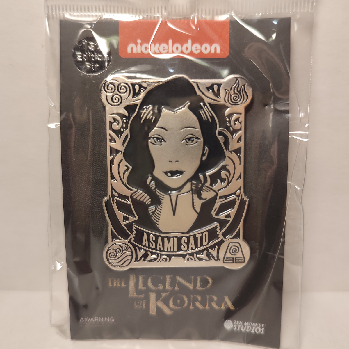 Legend Of Korra - Asami Sato Gray Pin Badge