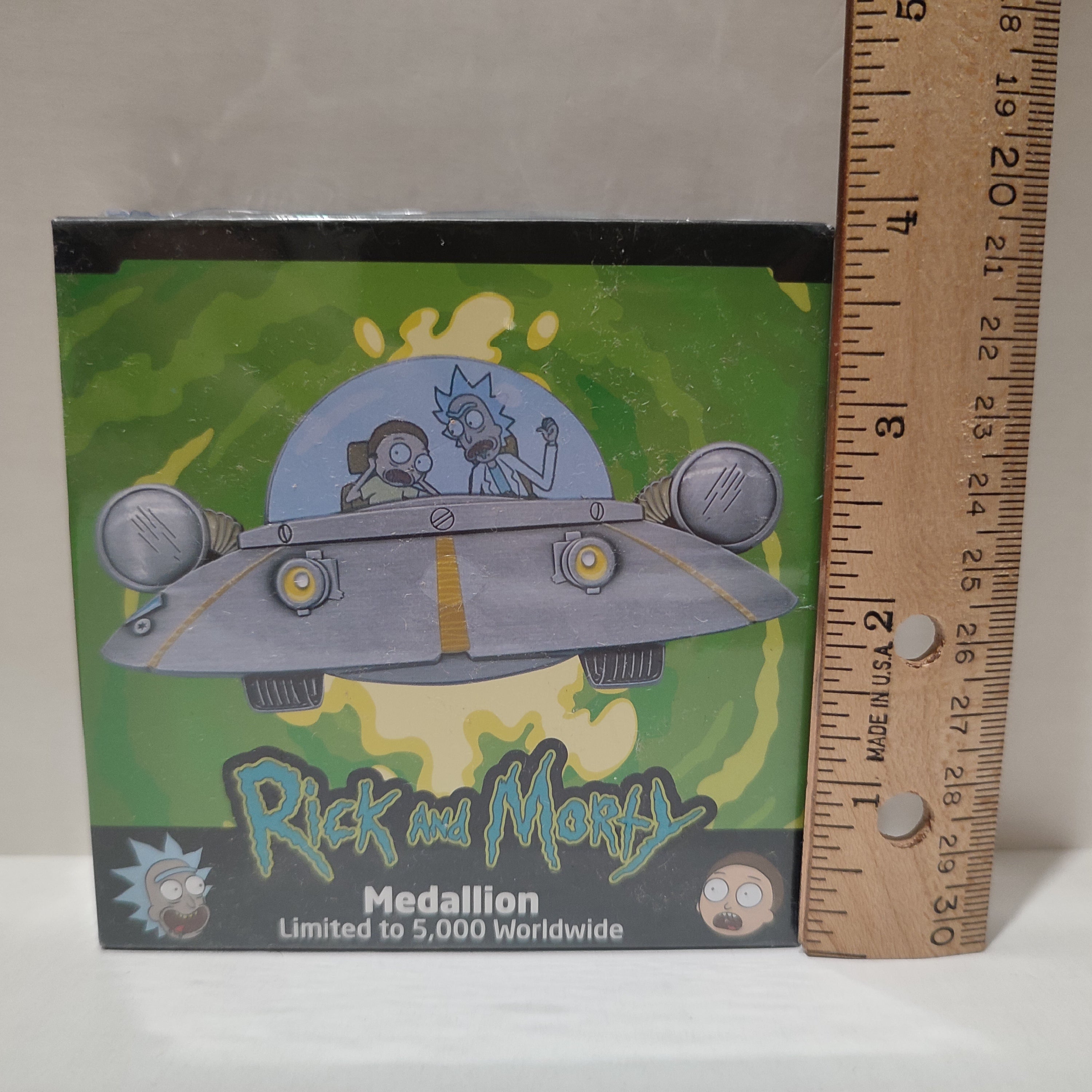 Rick & Morty - Spaceship Replica