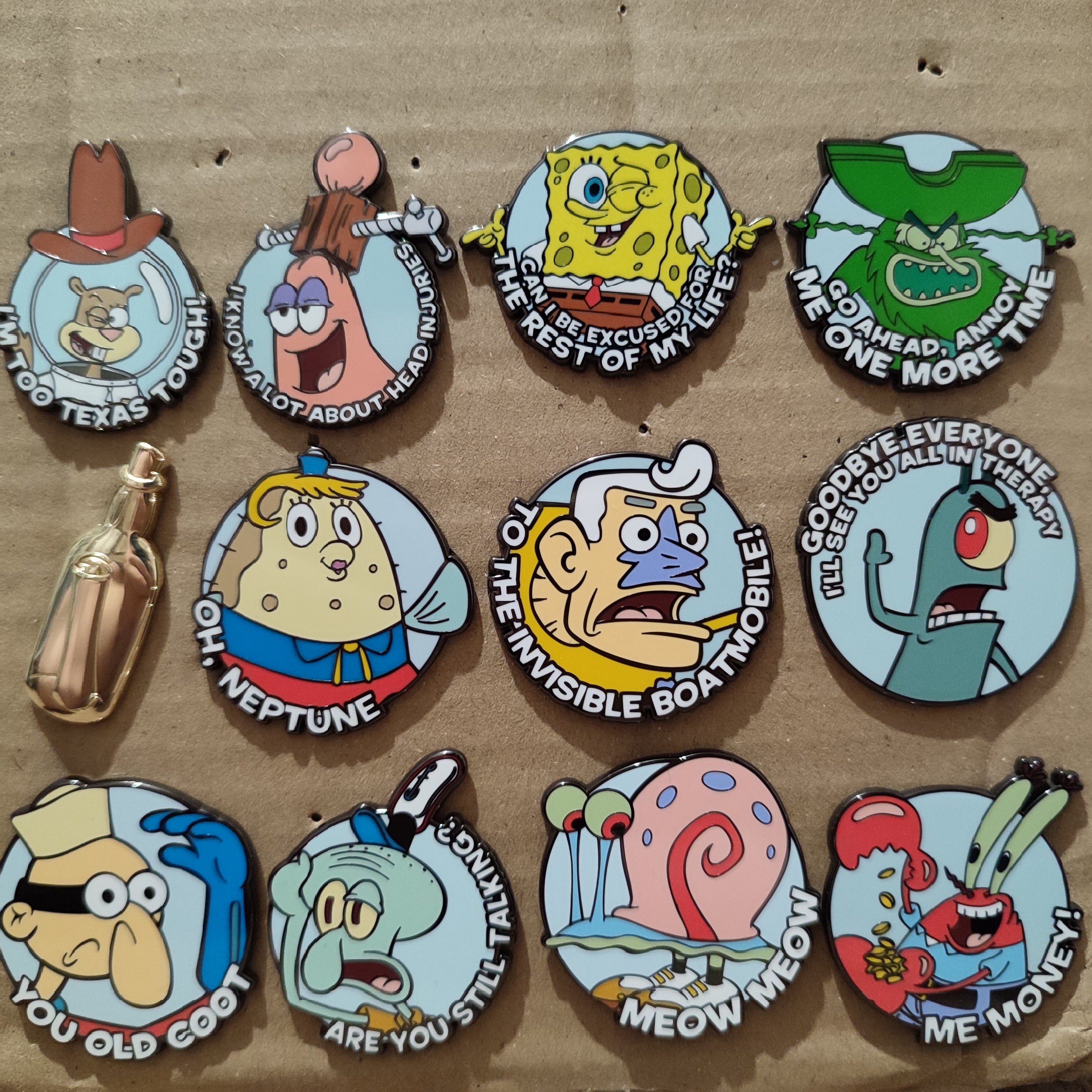 Spongebob Squarepants - Mystery Pin Badge Series 1 Box (1 Random Pin)