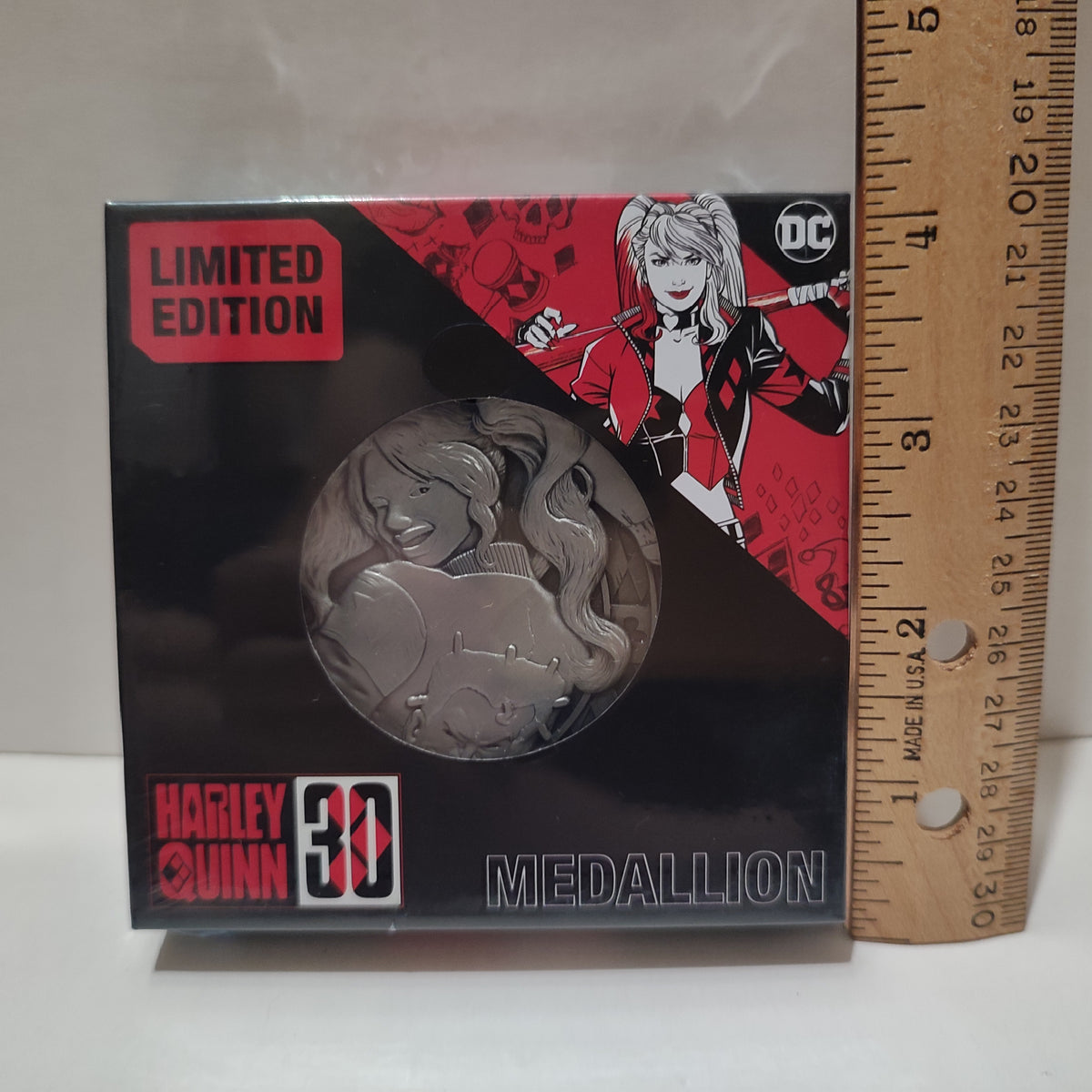 Batman - Harley Quinn Medallion