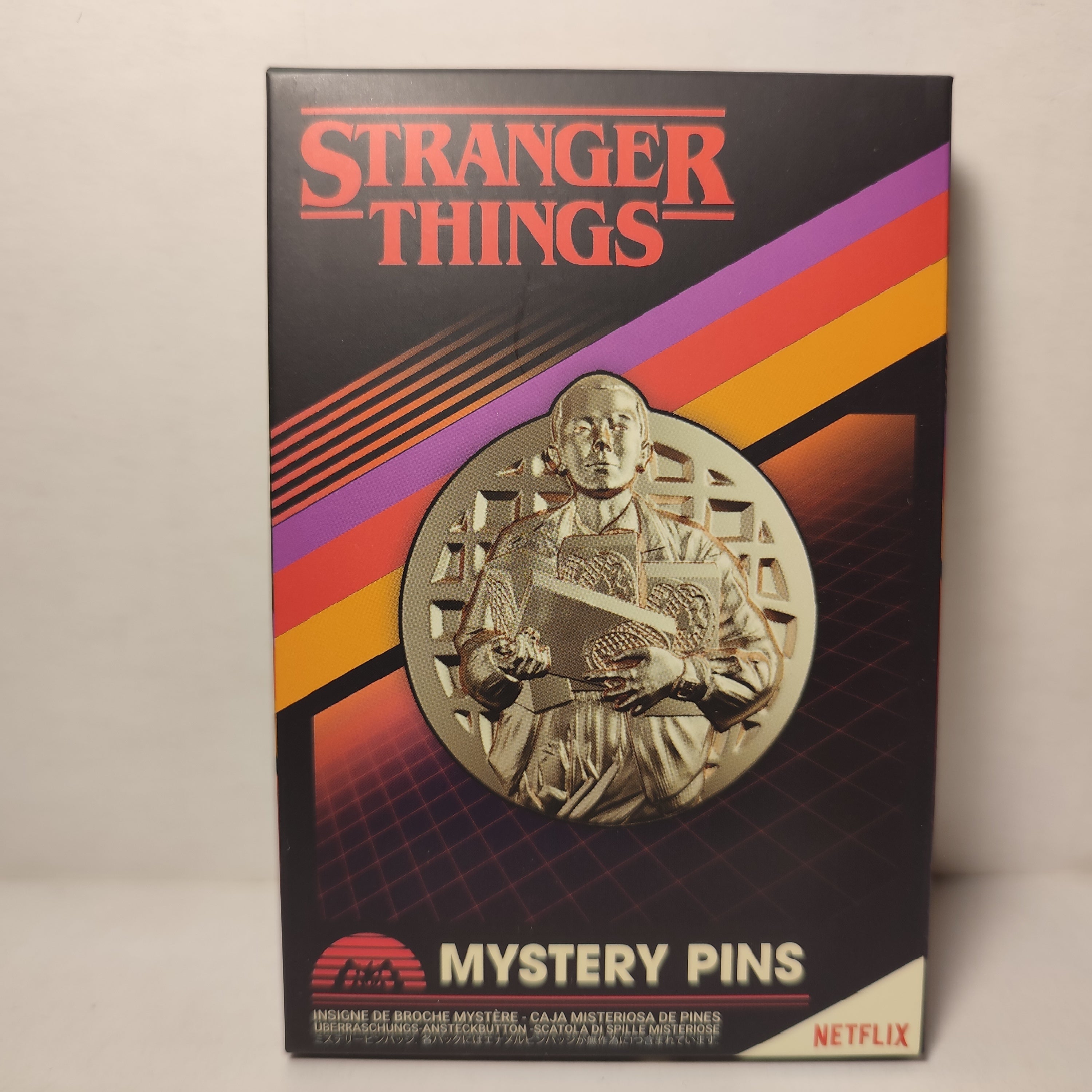 Stranger Things - Mystery Pin Badge Series Box (1 Random Pin)