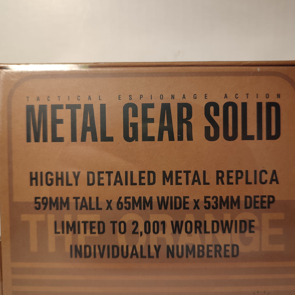 Metal Gear Solid - Cardboard Box Metal Replica