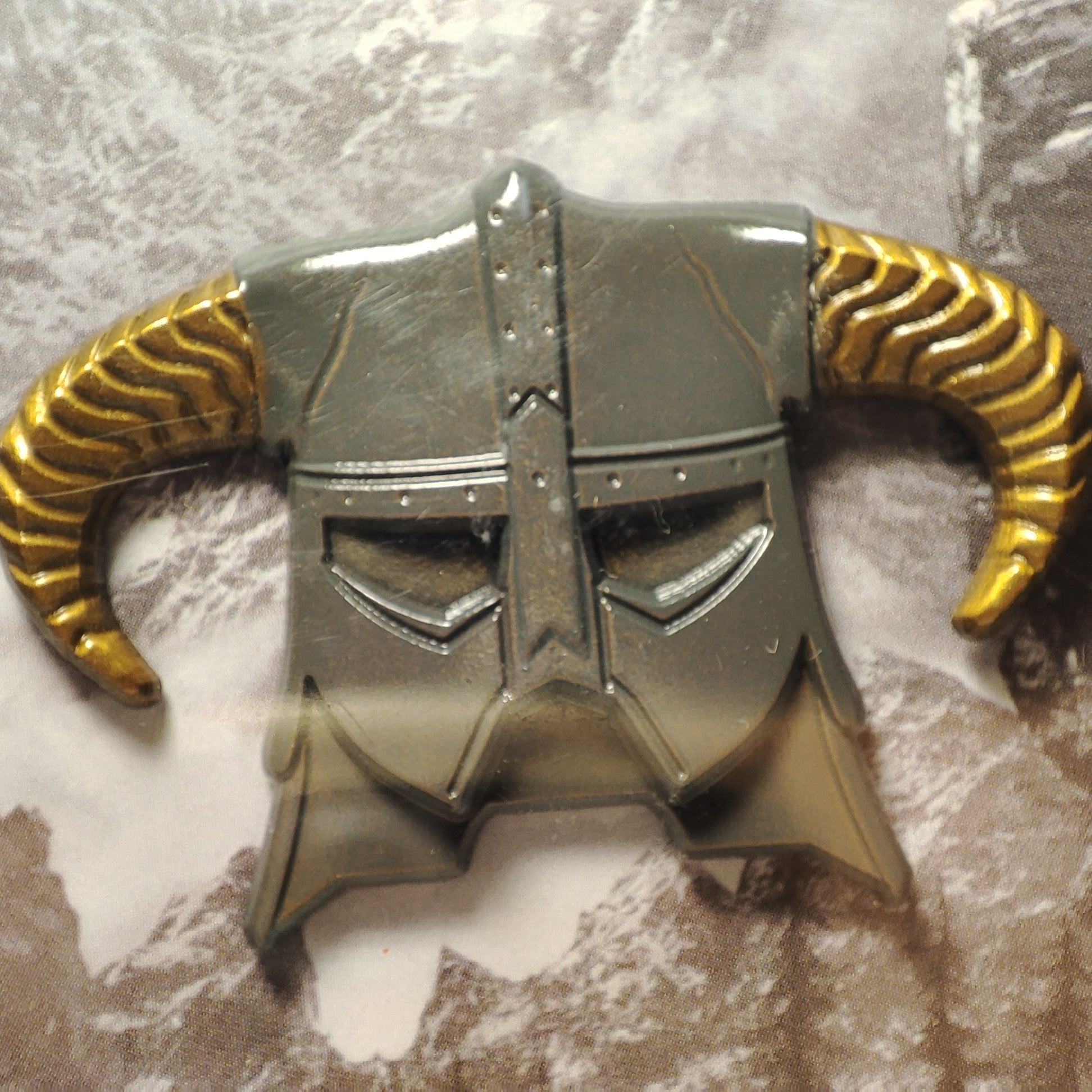 Skyrim - Sons Of Snow Helmet Limited Edition Pin