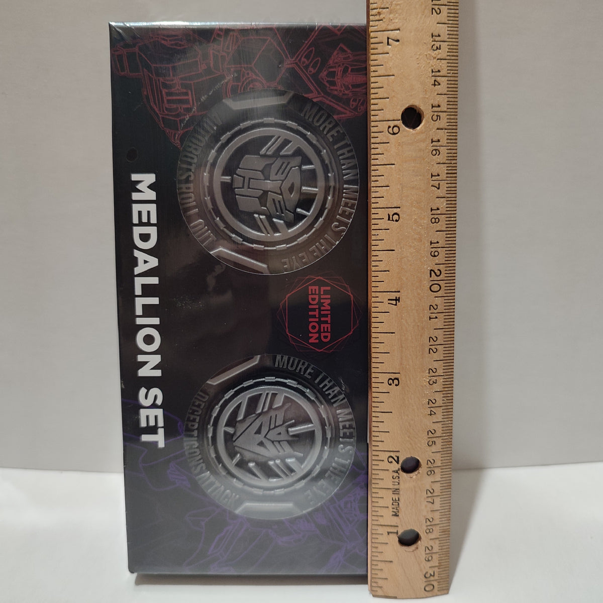 Transformers - Autobots & Decepticons Medallions Set